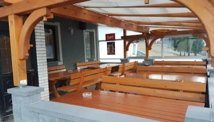 And Restaurant Ana بيت ضيافة 3*